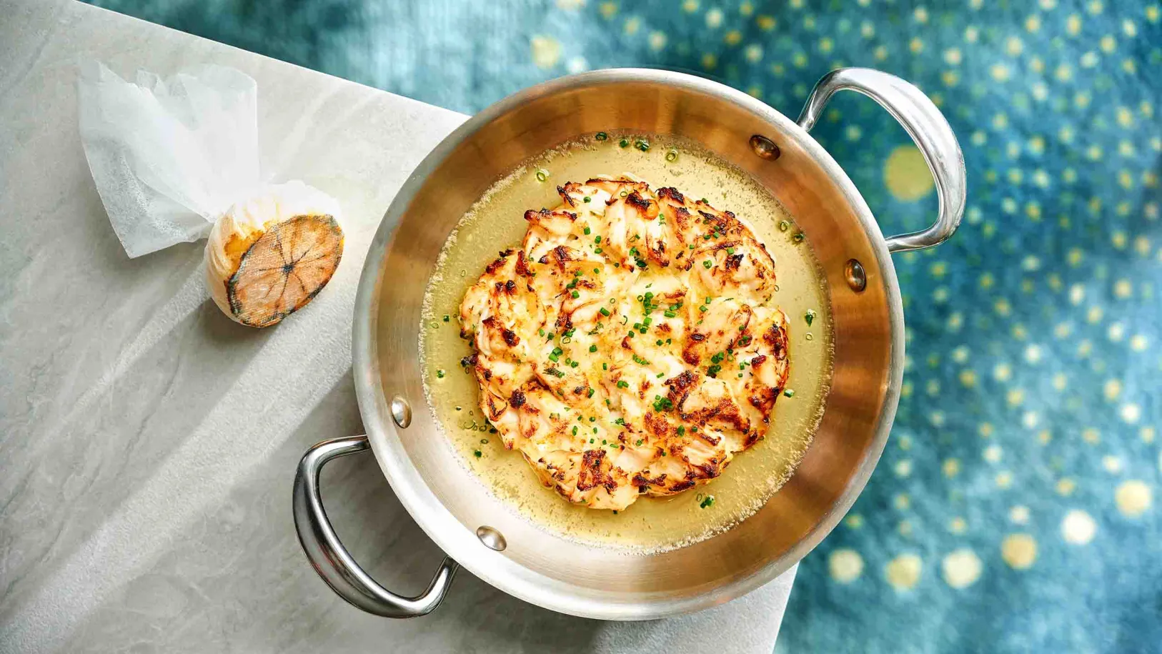 香焗蟹餅 Sizzling Lump Crab Cake