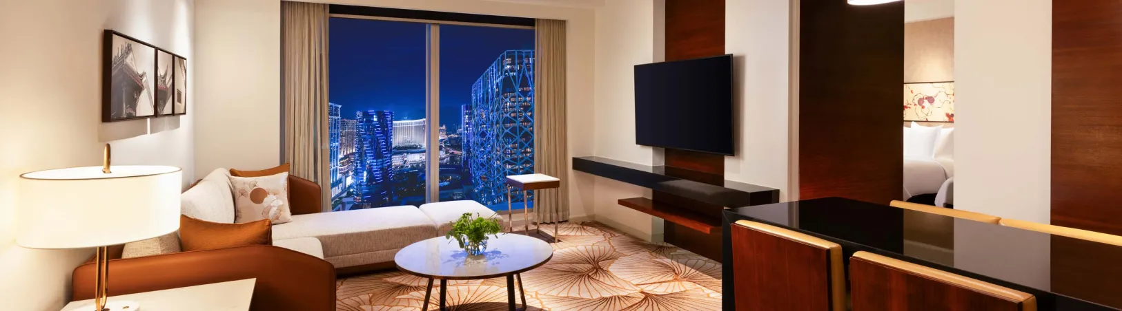 Grand-Suite-2880x800.jpg