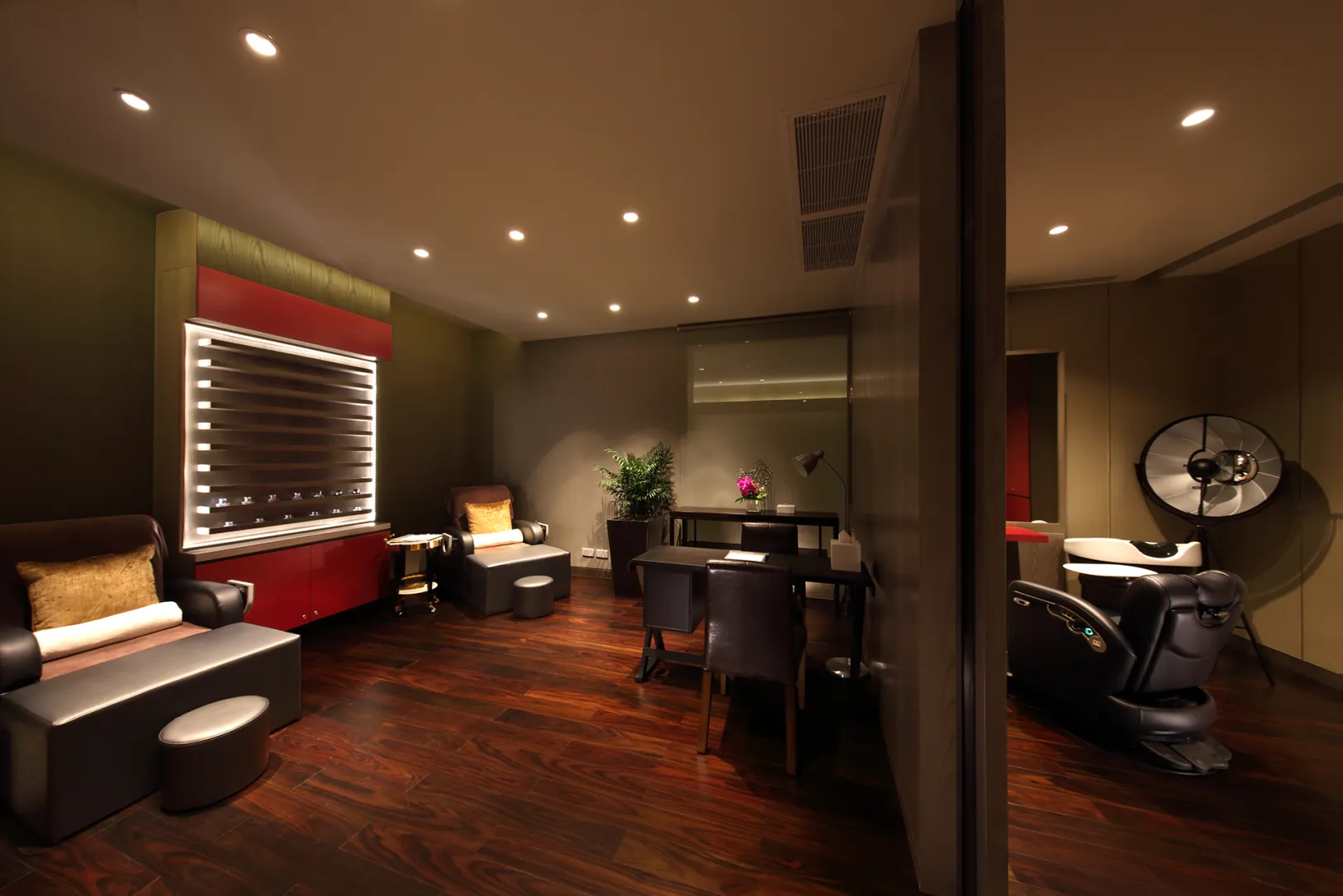 Beauty Salon 2