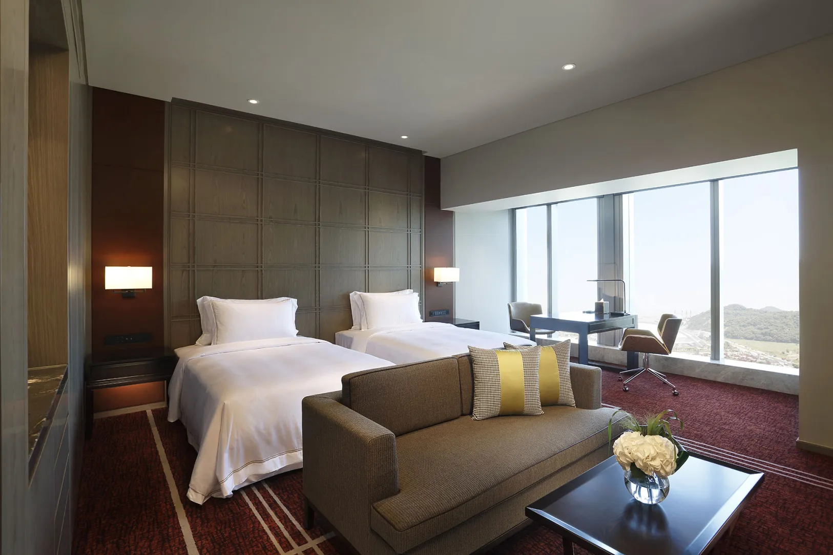 sc - Celebrity Deluxe Room - 2