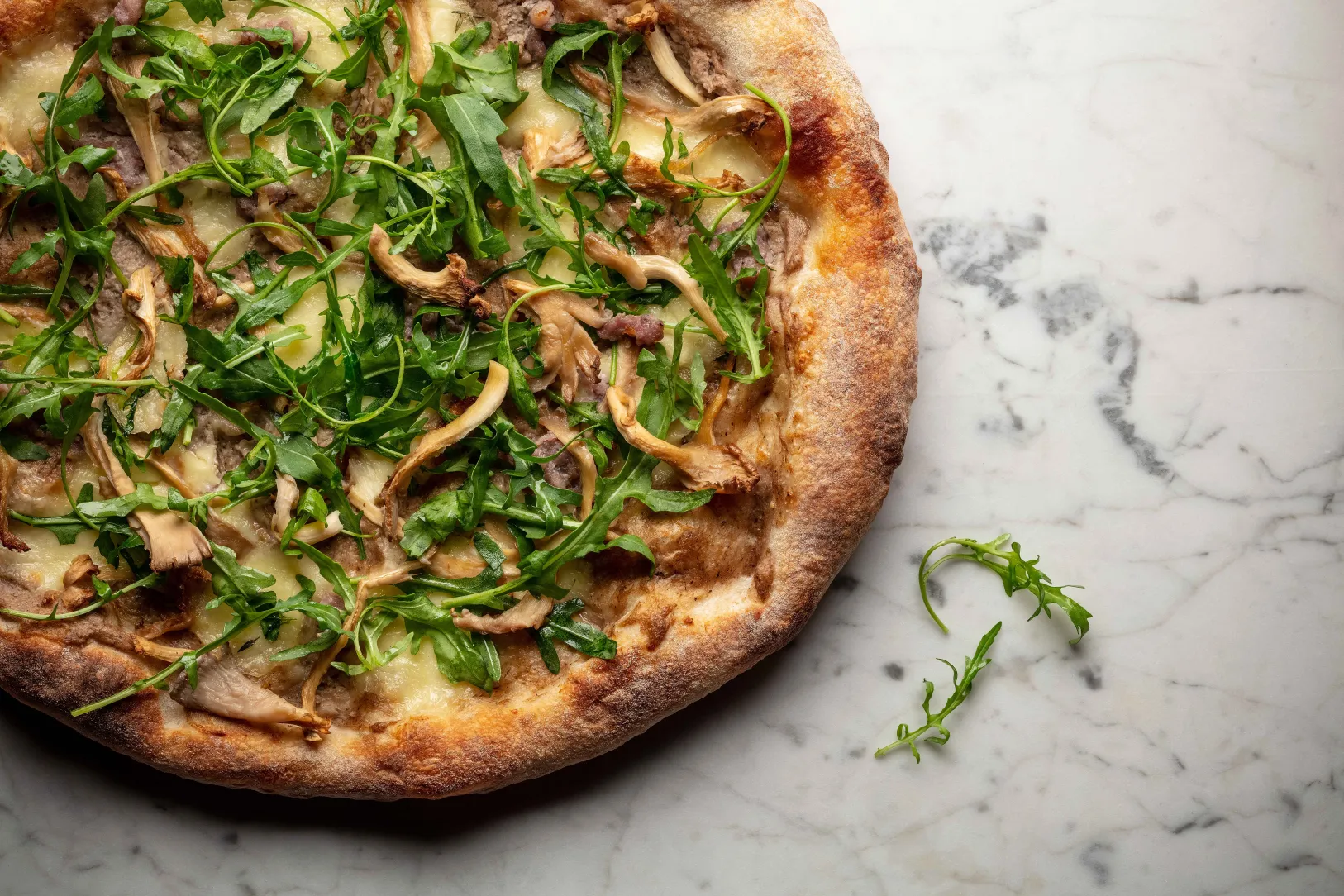 Rossi Pizza_Pizza Funghi_whole
