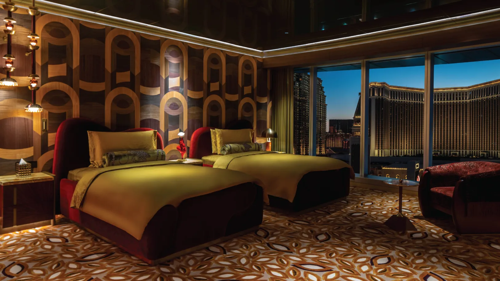 REM image_adaptation_Hypnotic Twin Suite_2400x1352_bedroom.jpg