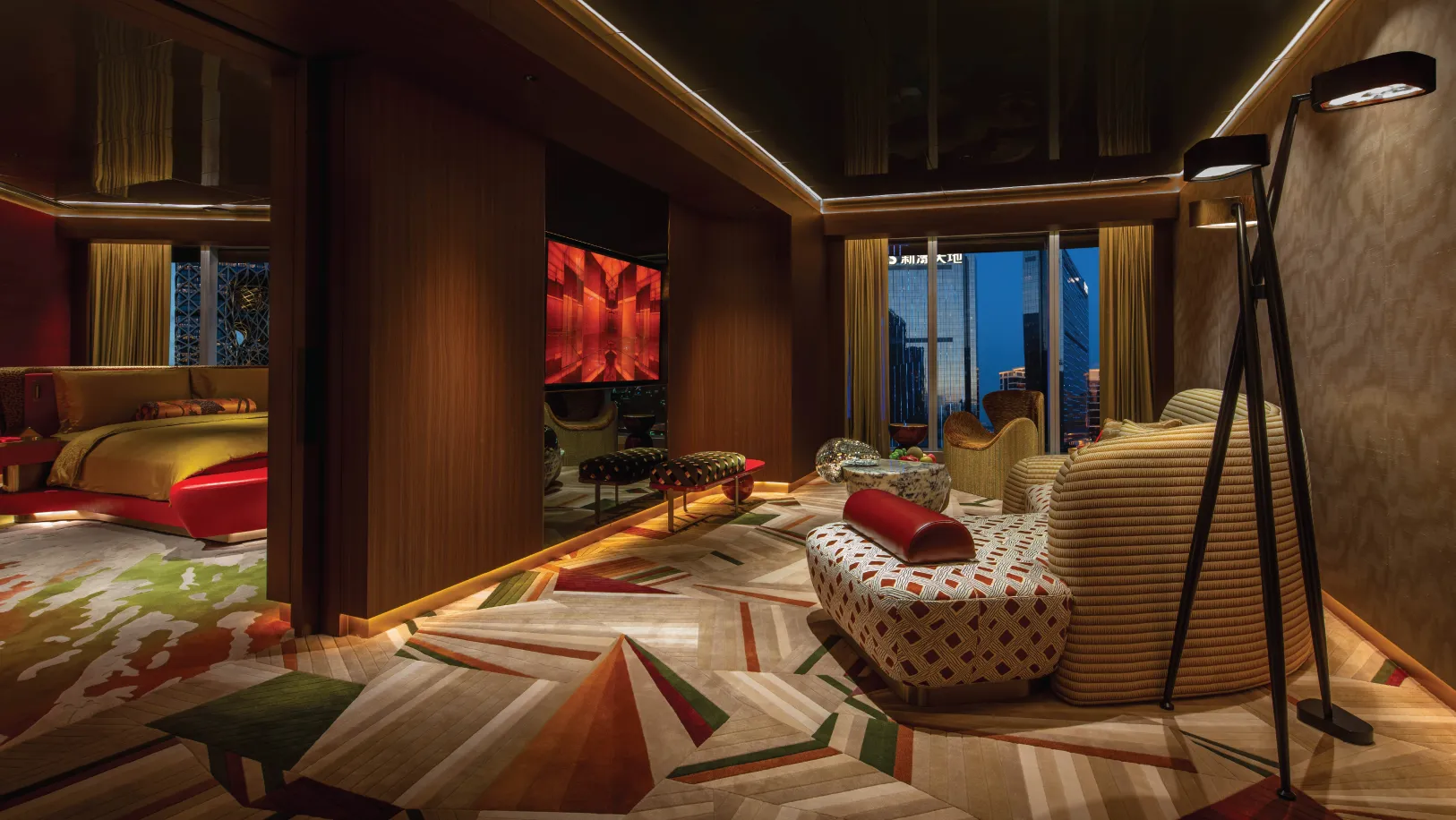 REM image_adaptation_Luminous Suite_2400x1352_living room.jpg