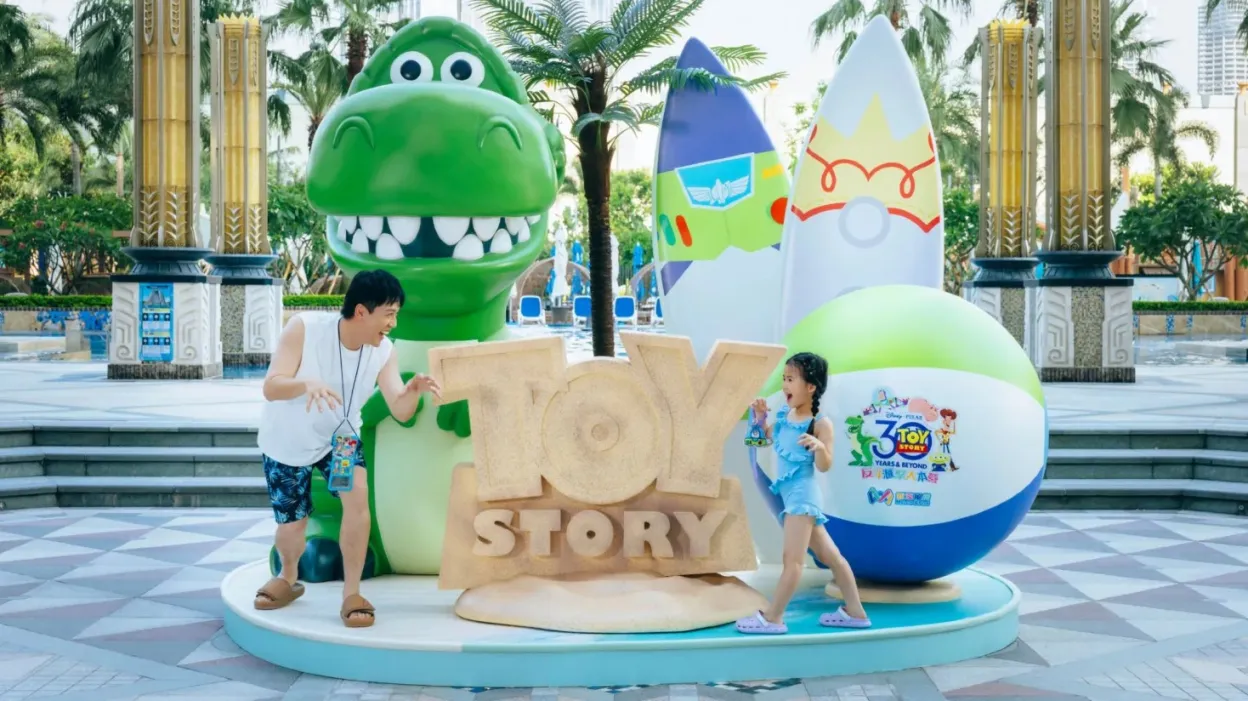 Toy Story Splashes into Studio City Water Park