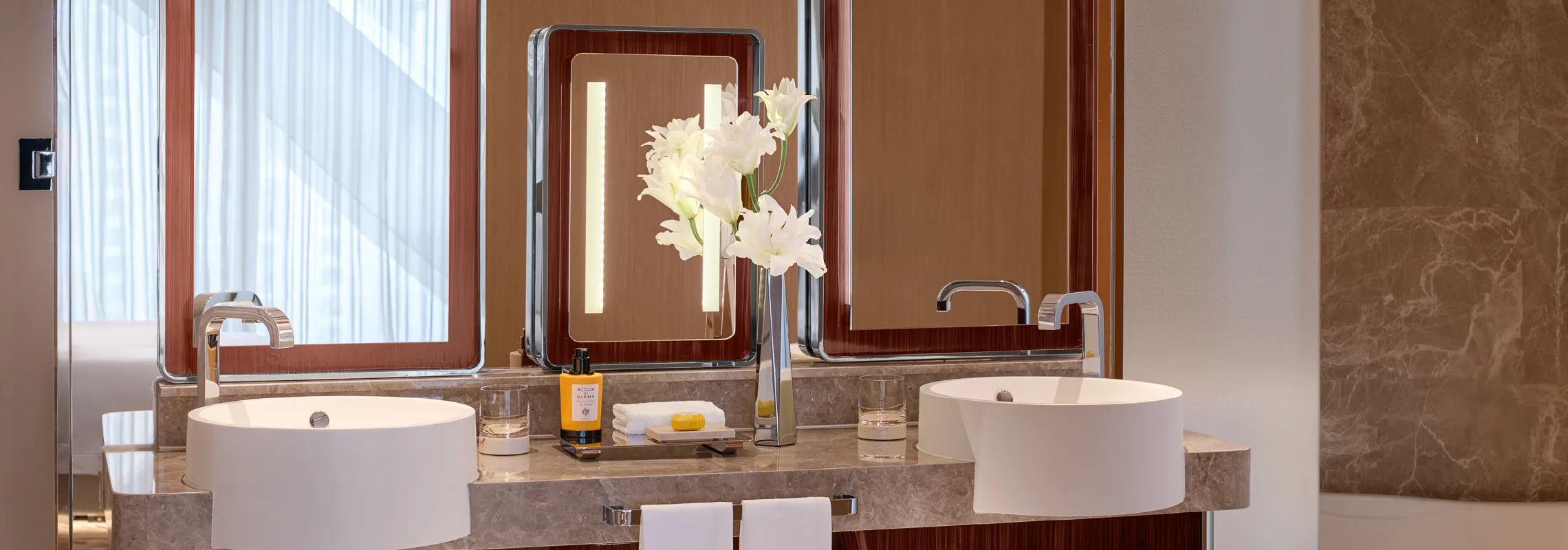 MorpheusHotel-ExecutiveSignatureSuite