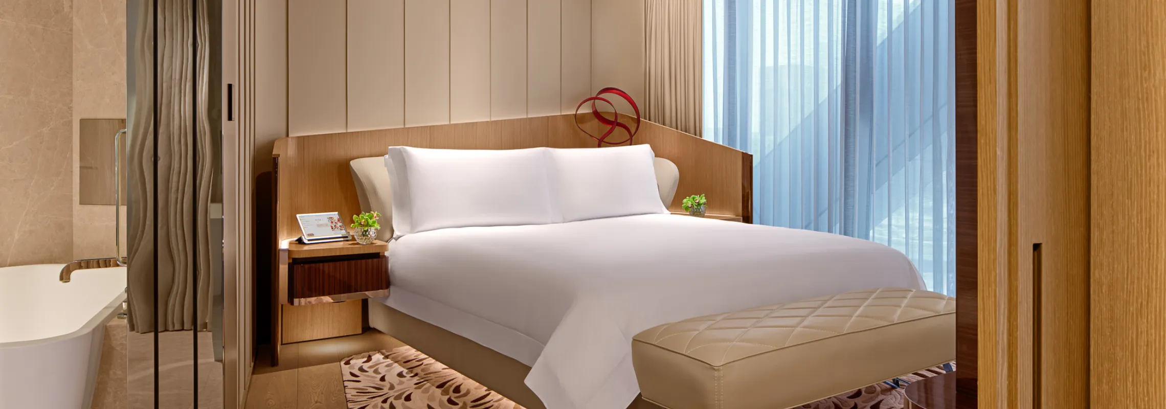 MorpheusHotel-ExecutiveSignatureSuite