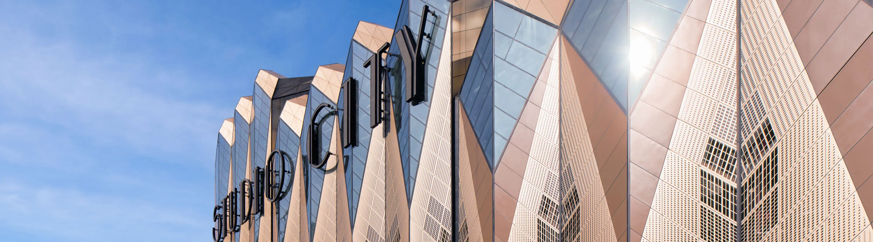 VSB_StudioCity_ZHA_Melco_02_attraction_banner.jpg